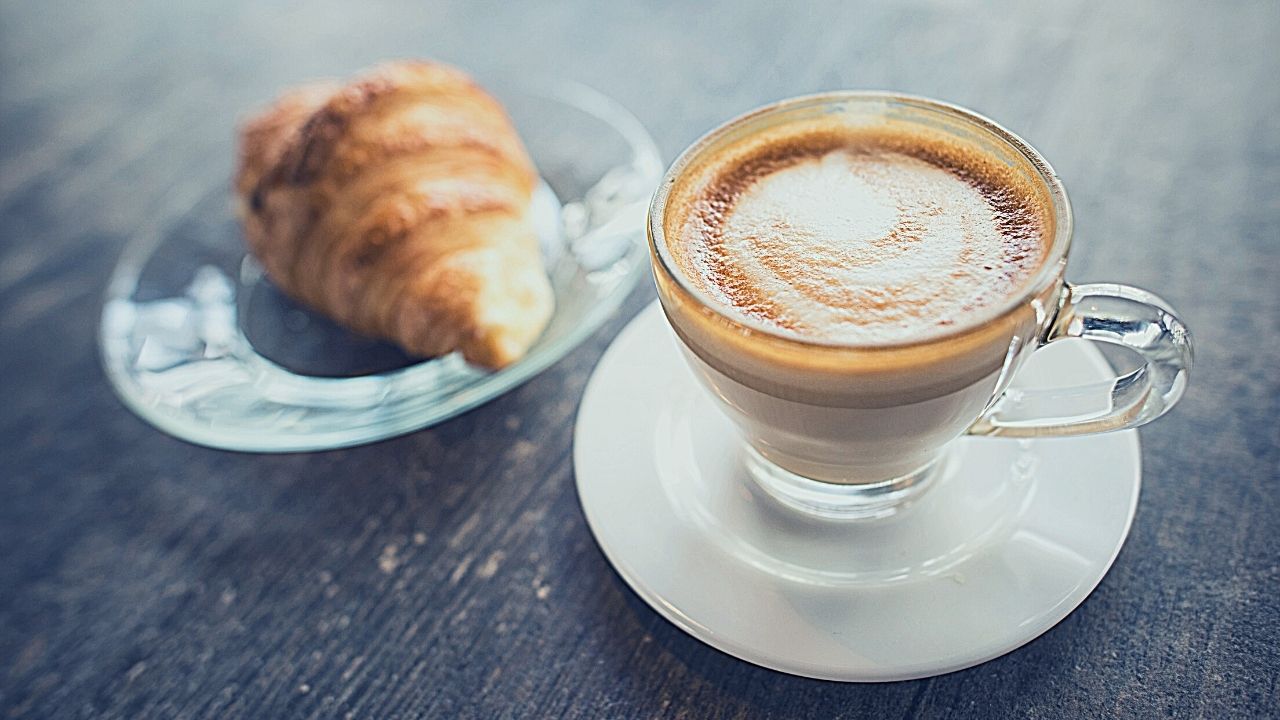 Кофе и выпечка